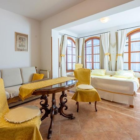 Apartments Villa Mavero Banjole Eksteriør billede